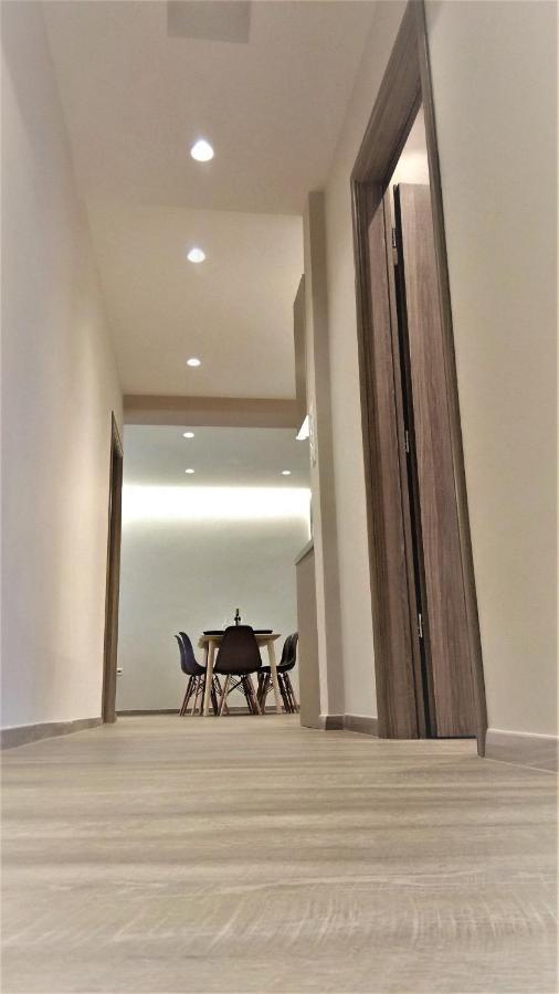 More Athens Apartments * Atina