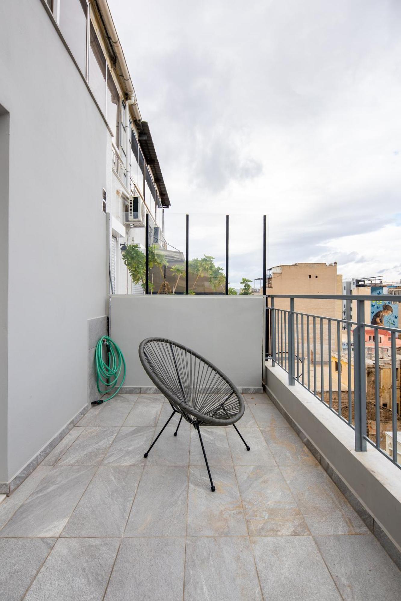 More Athens Apartments * Atina